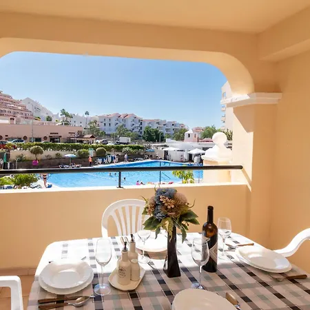 Apartment 1 Bedroom Communal Heated Pool Los Cristianos (Tenerife)