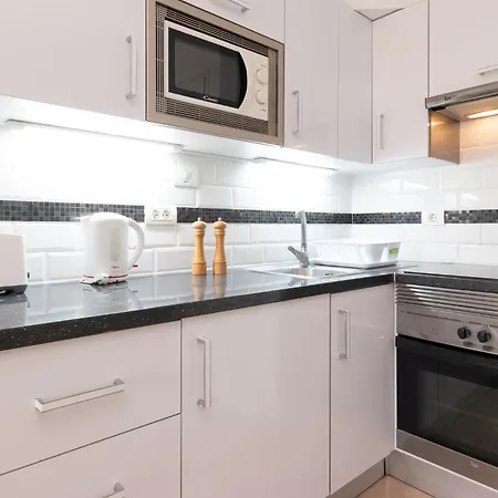 Apartment 1 Bedroom Communal Heated Pool Los Cristianos (Tenerife)