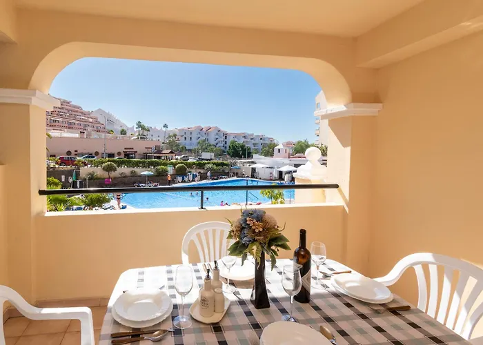 Apartment 1 Bedroom Communal Heated Pool Los Cristianos (Tenerife)