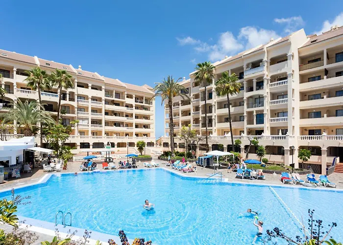 Apartment 1 Bedroom Communal Heated Pool *