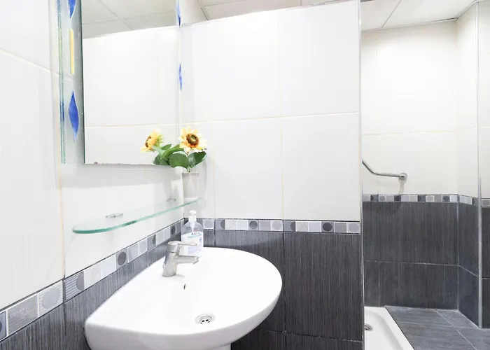 Apartment 1 Bedroom Communal Heated Pool