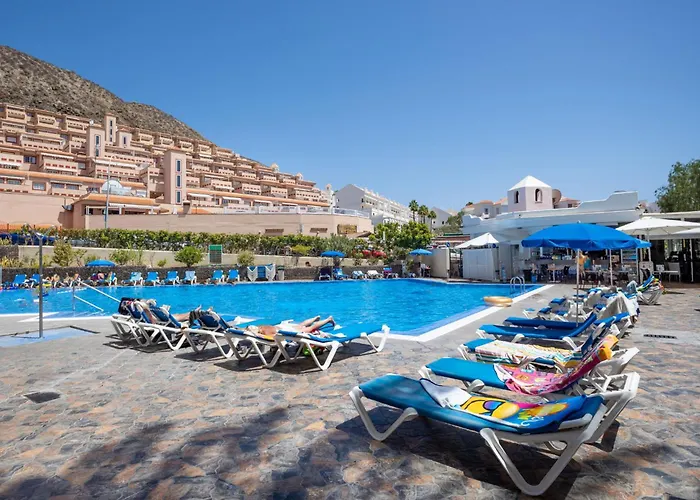 1 Bedroom Communal Heated Pool Apartment Los Cristianos (Tenerife)
