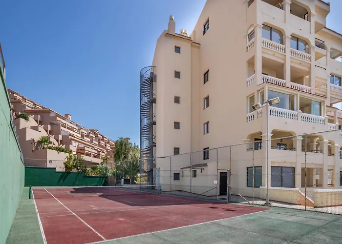 Apartment 1 Bedroom Communal Heated Pool
